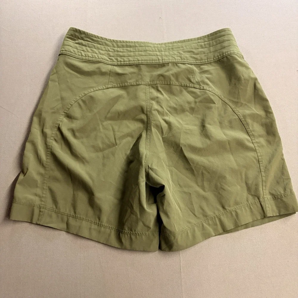 Athletic Works Womens XS Olive Green Stretch Hiking Shorts 0-2 AW2010028